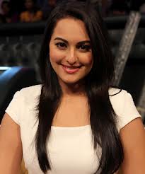 sonakshi will seen in sridevi and parveen look